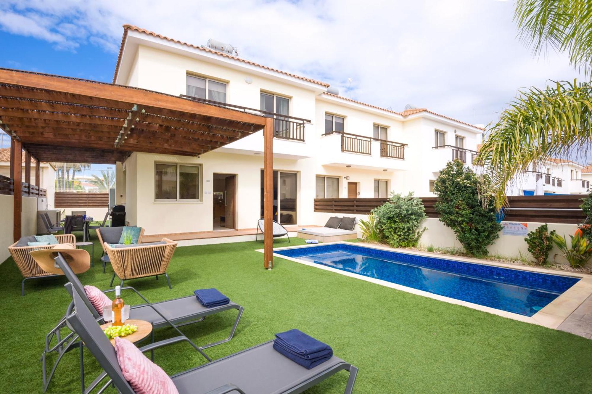 Villa Oasis Pernera ภายนอก รูปภาพ
