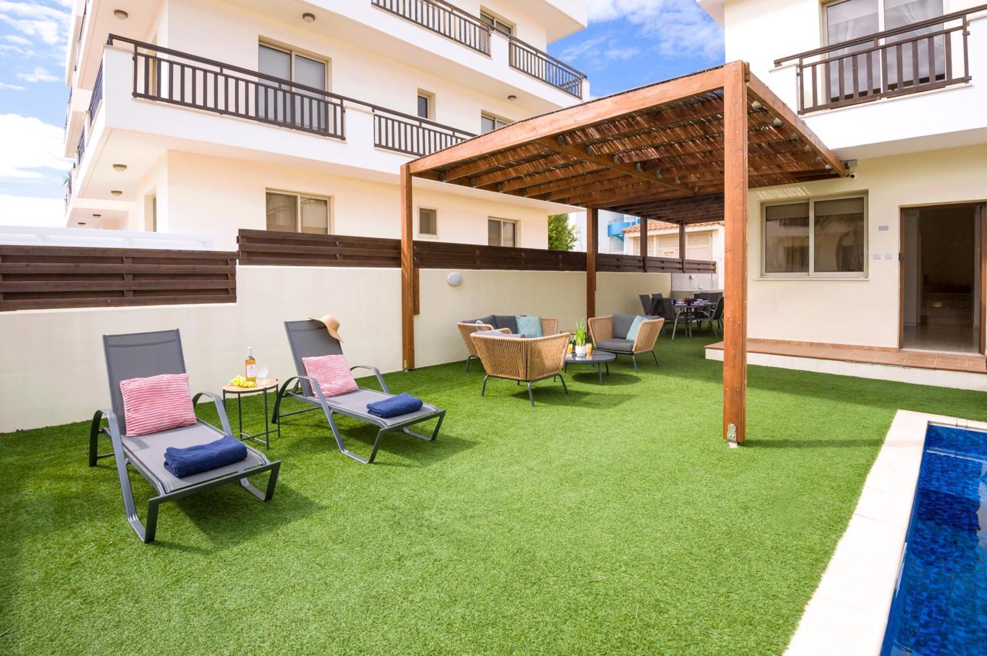 Villa Oasis Pernera ภายนอก รูปภาพ